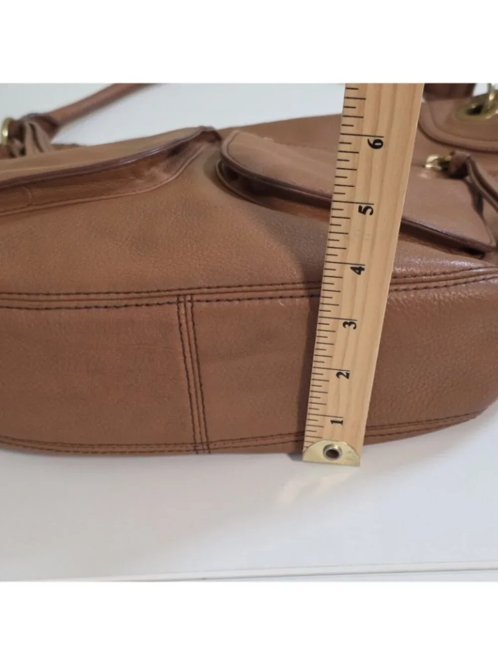 Fossil genuine pebbled